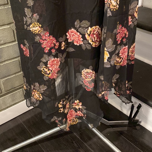 Almost Famous Floral Dress - Picture 3 of 8